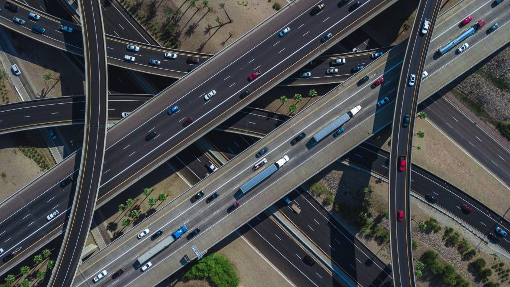 A importância do seguro de cargas no transporte rodoviário: Entenda o que é e suas obrigatoriedades