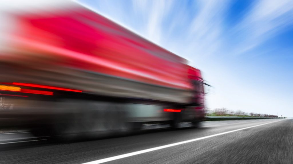 Como Escolher a Transportadora Ideal para suas Cargas Fracionadas: Seguro, Rapidez e Bom Atendimento